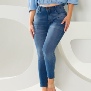 Compre 1 e Leve 2 Calça Jeans Modeladora + Bolsa Trançada Sarah